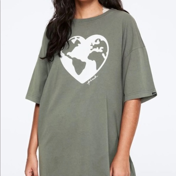 VIctoria's Secret PINK Earth Day One Size Tee - Picture 1 of 9